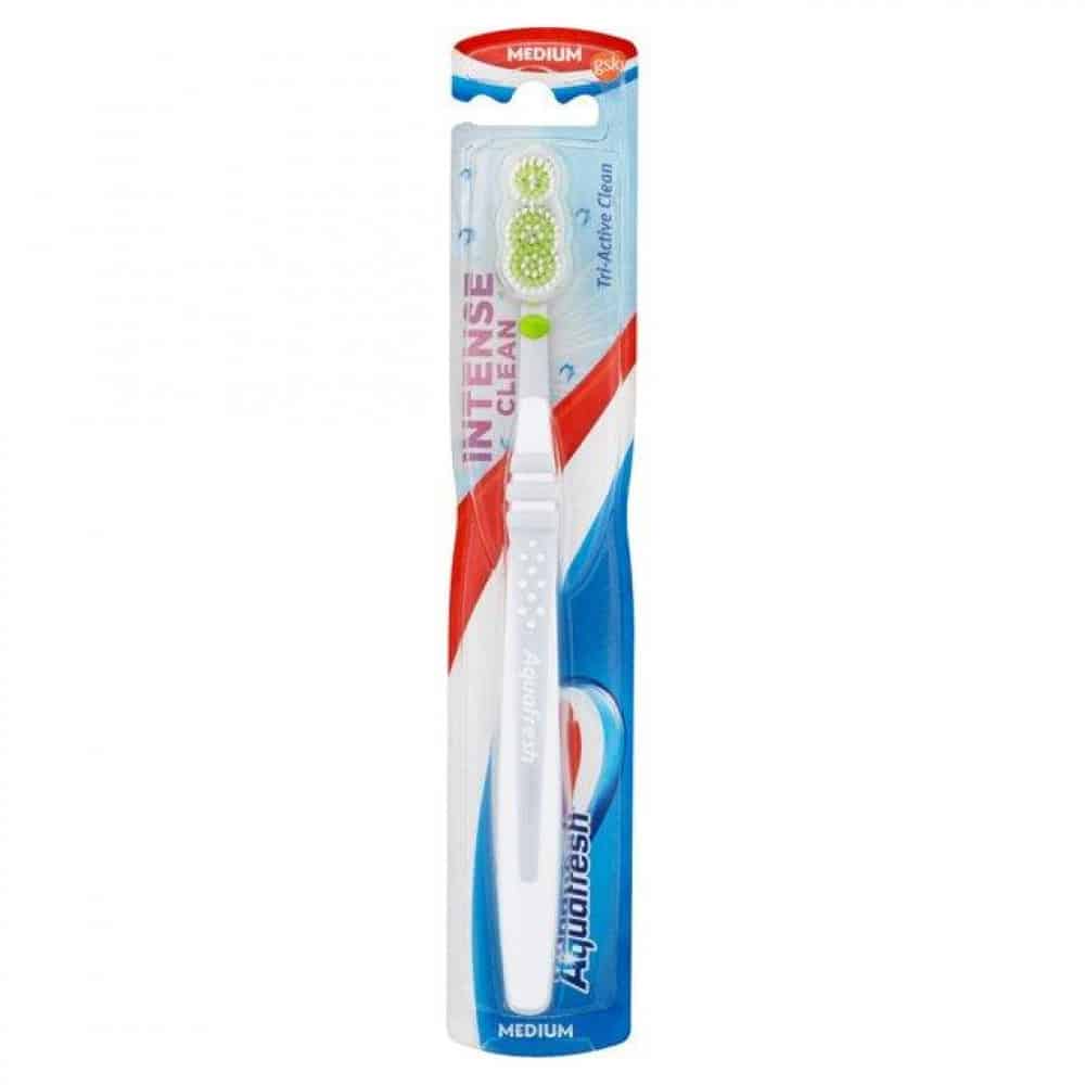 Четка Aquafresh Intense Clean Medium 