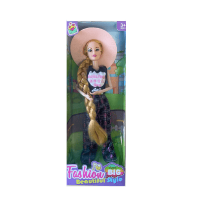 Кукла с дълга коса и капела 