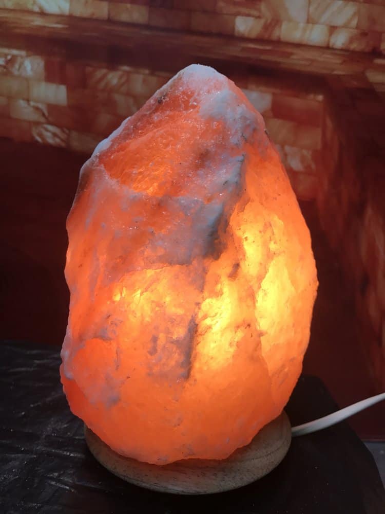 Лампа от хималайска сол дървена основа