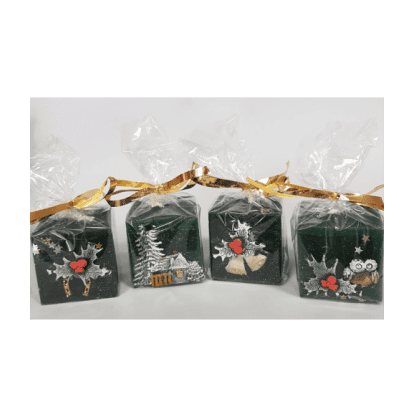 Свещ коледен куб с декорация 5/5/5