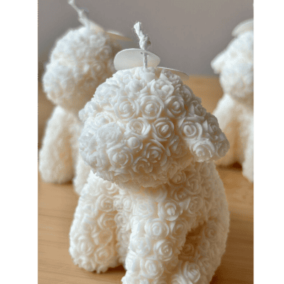 Свещ куче от рози