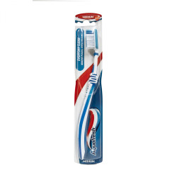 Четка Aquafresh Еври дей