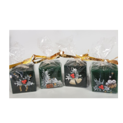 Свещ коледен куб с декорация 5/5/5