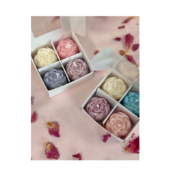 Подаръчна кутия 4 божура 