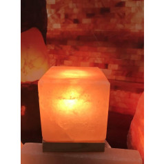 Лампа - Куб от Хималайска сол